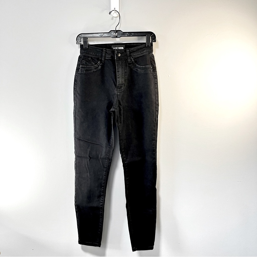 Fashion Nova Booty Lifter Jeans